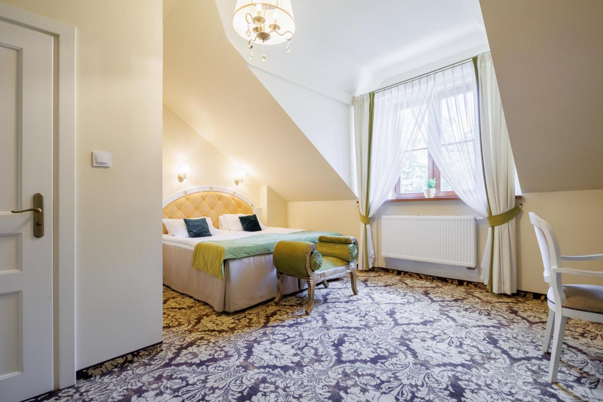 Dwór Prezydencki Boutique Hotel&SPA Zgłobice Zewnętrze zdjęcie