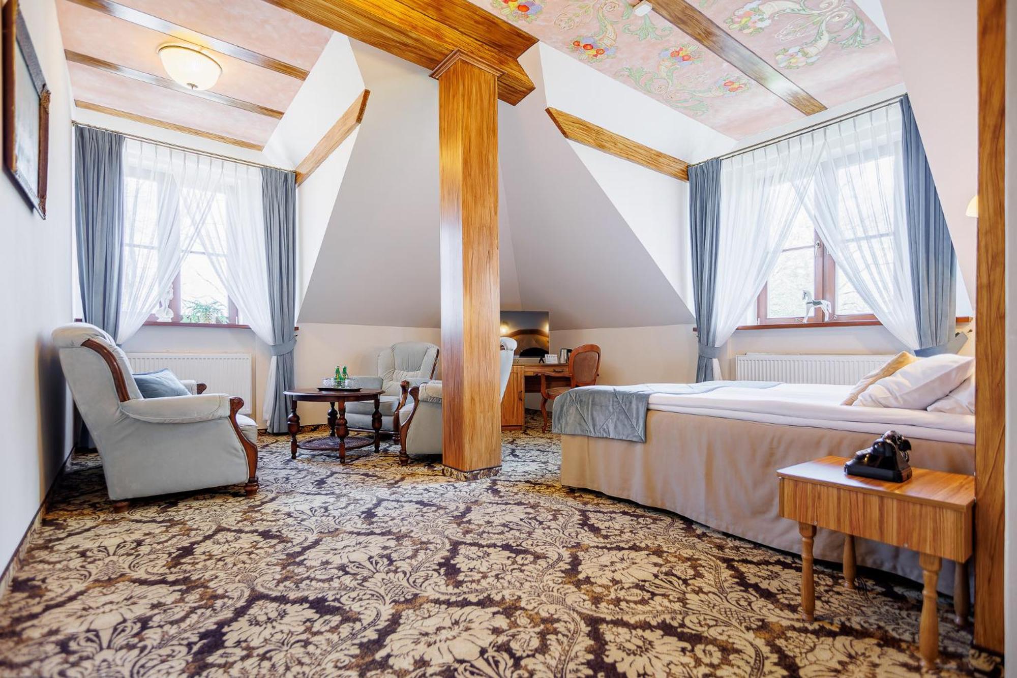 Dwór Prezydencki Boutique Hotel&SPA Zgłobice Zewnętrze zdjęcie